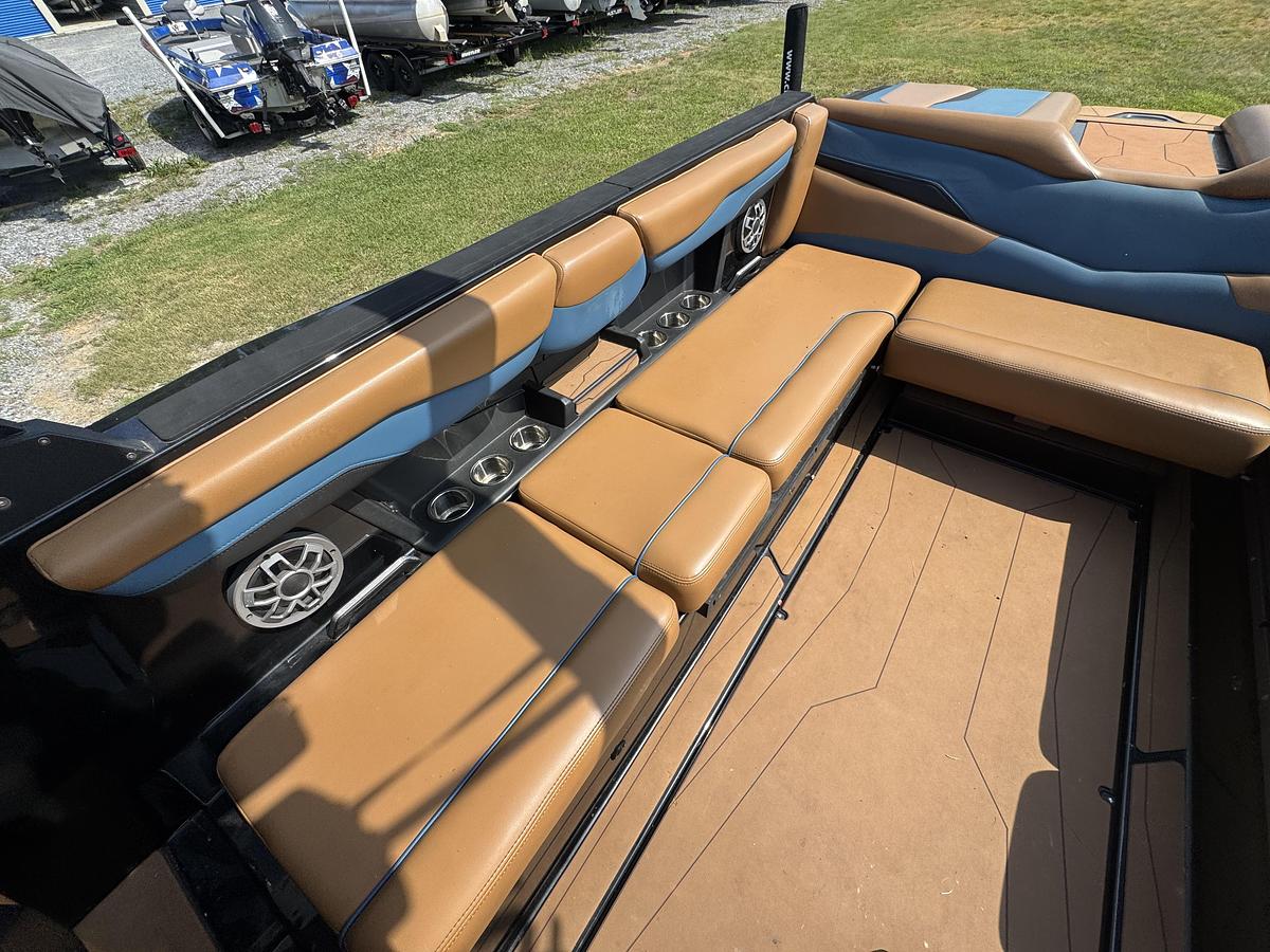 Used 2022 Axis T250