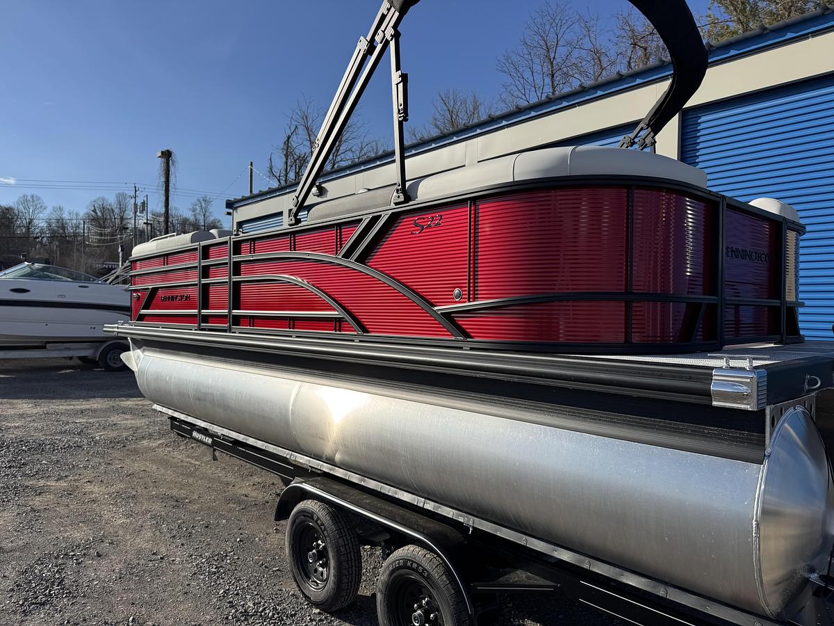 2026 Bennington 22 SSR-Tritoon
