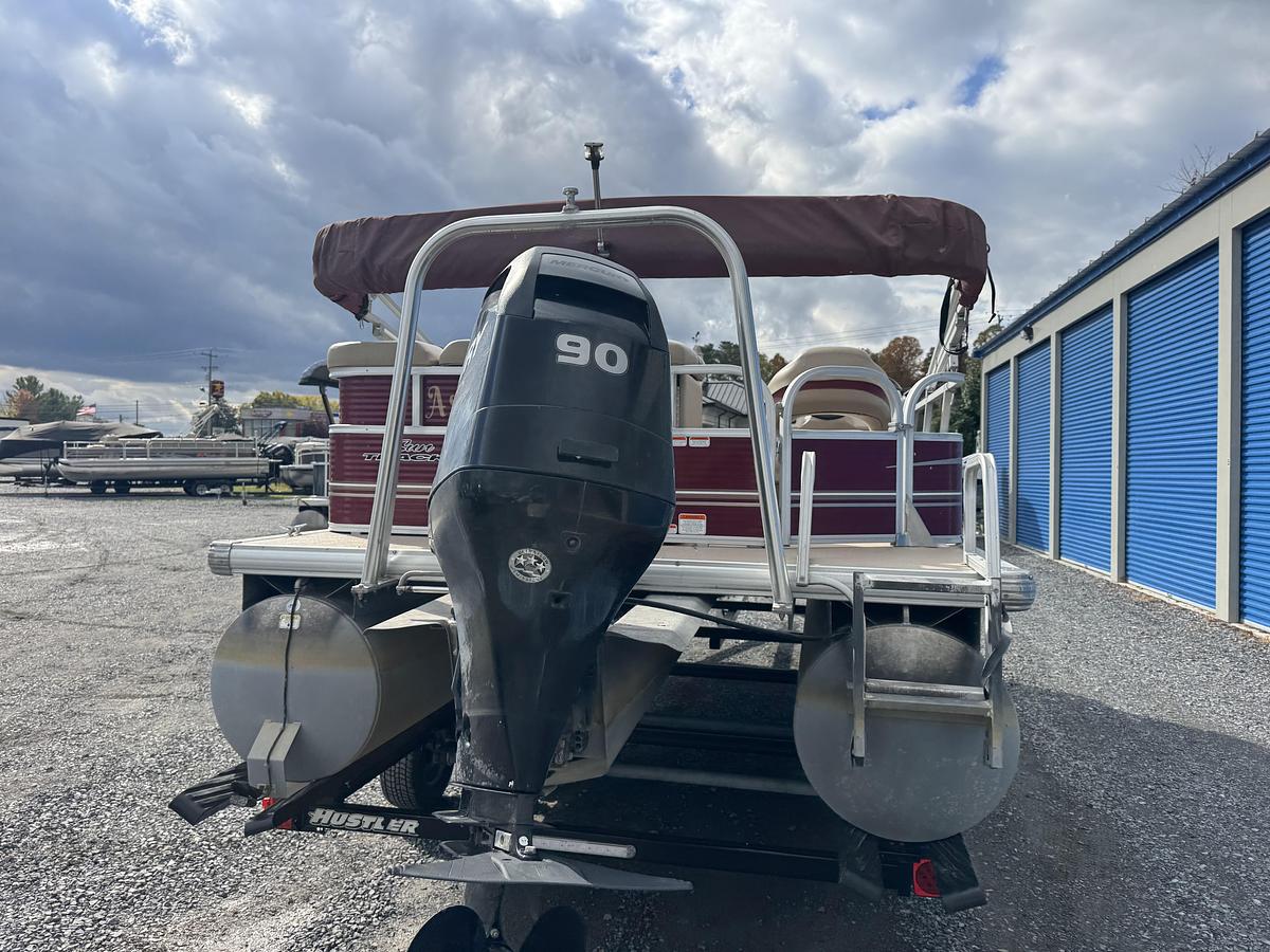 Used 2013 Sun Tracker Party Barge 22 DLX