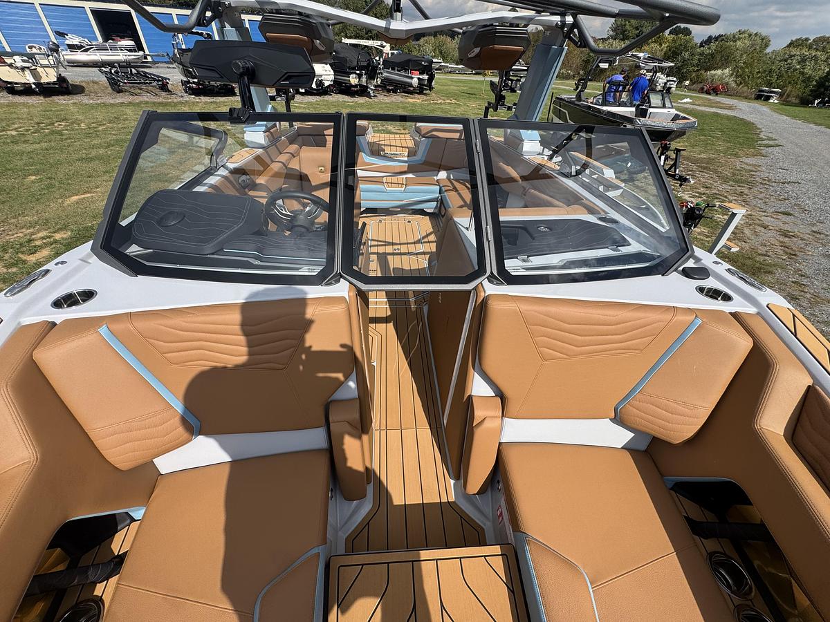 2027 Nautique Super Air Nautique G23