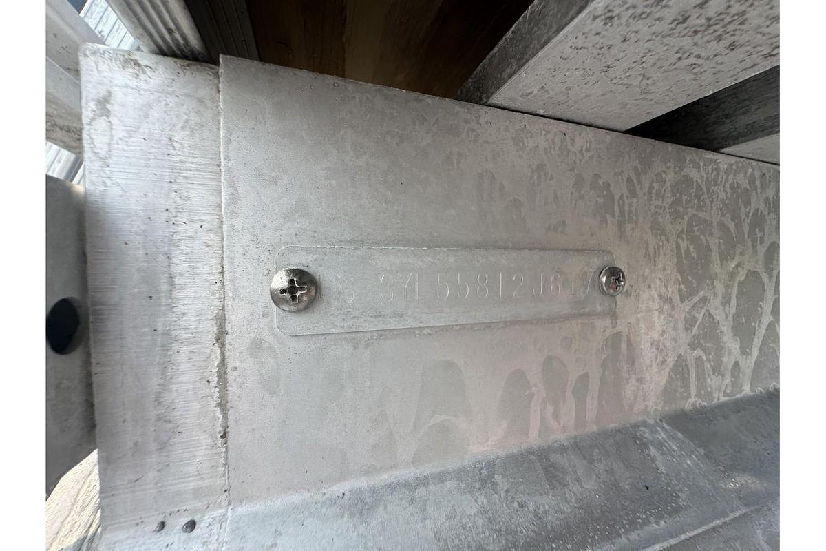 Used 2017 Sylvan Mirage Cruise 8522 LZ