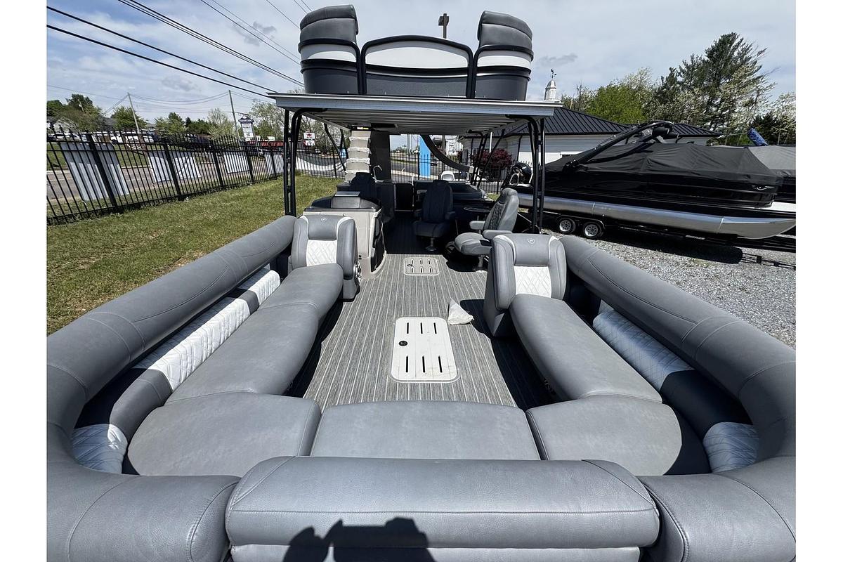 2025 Premier Escalante 330