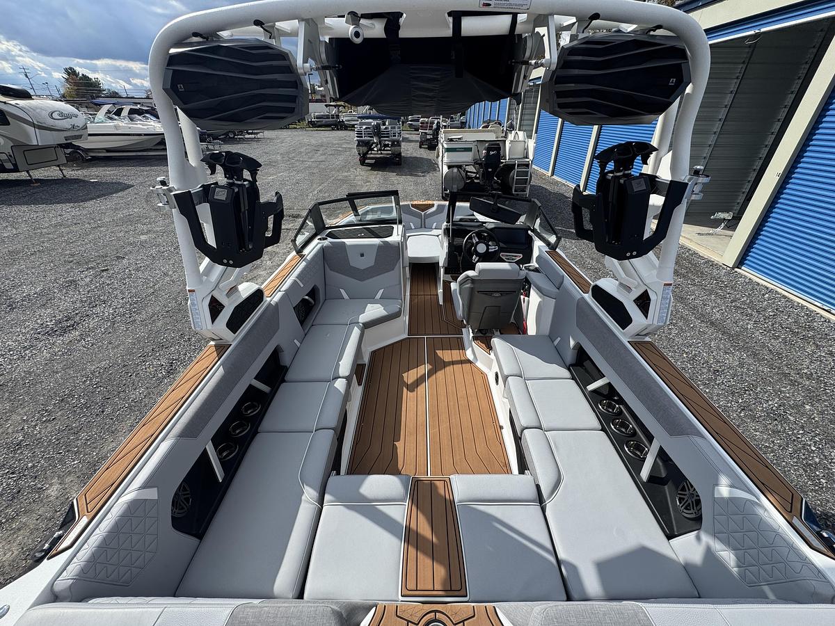 Used 2025 Nautique Super Air GS22