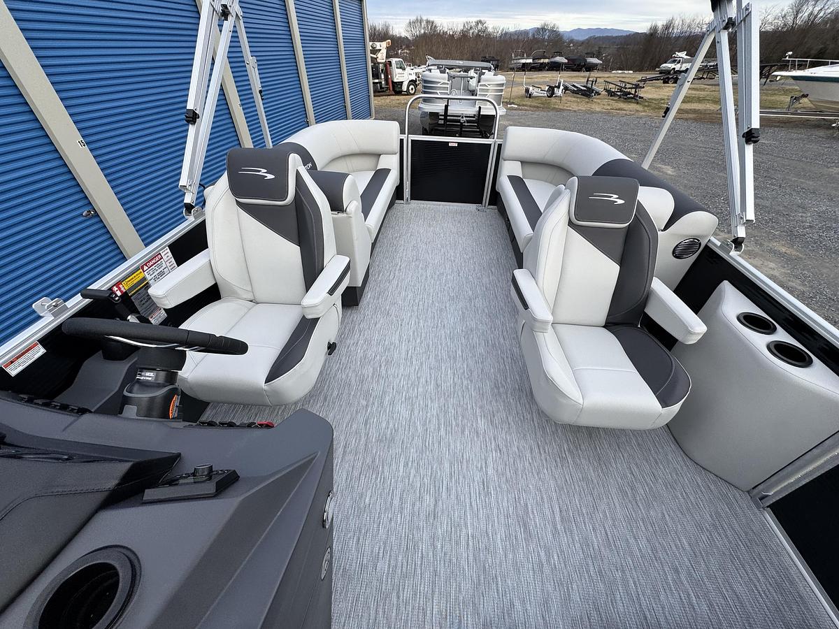 2026 Bennington 22 SSR-Tritoon