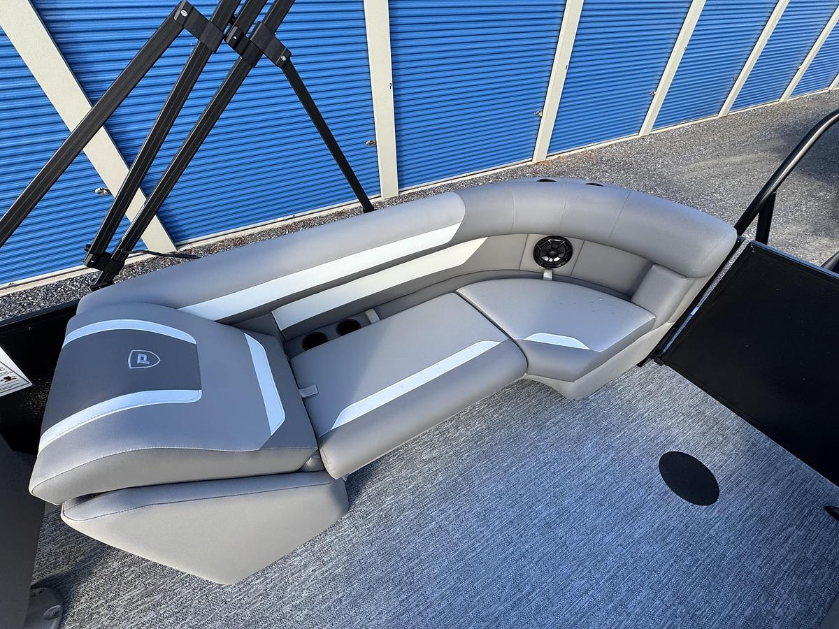 Used 2026 Premier 220 SunScape RF