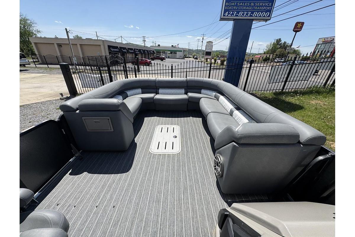 2025 Premier Escalante 330