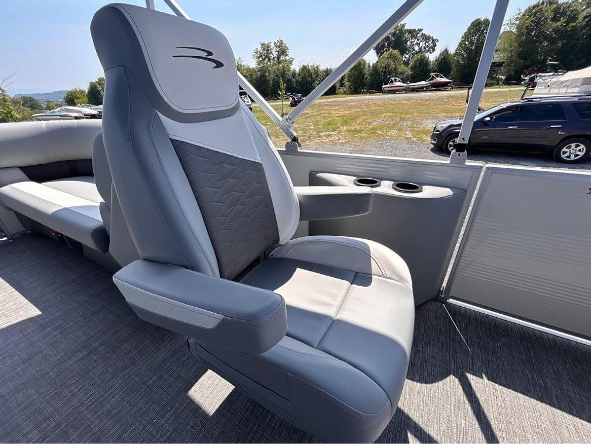 2025 Bennington 22 SSR-SPS