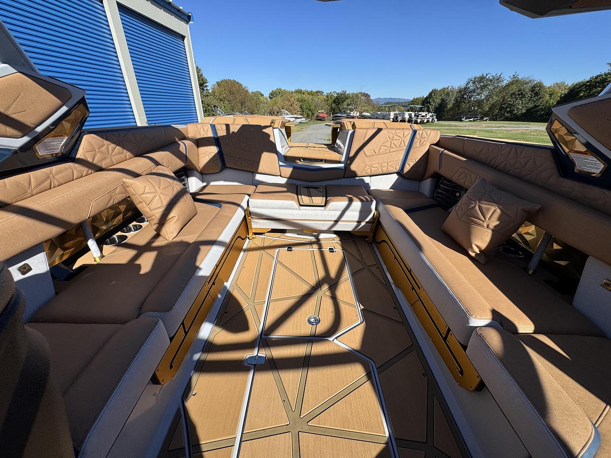 2027 Nautique Super Air Nautique G25 Paragon