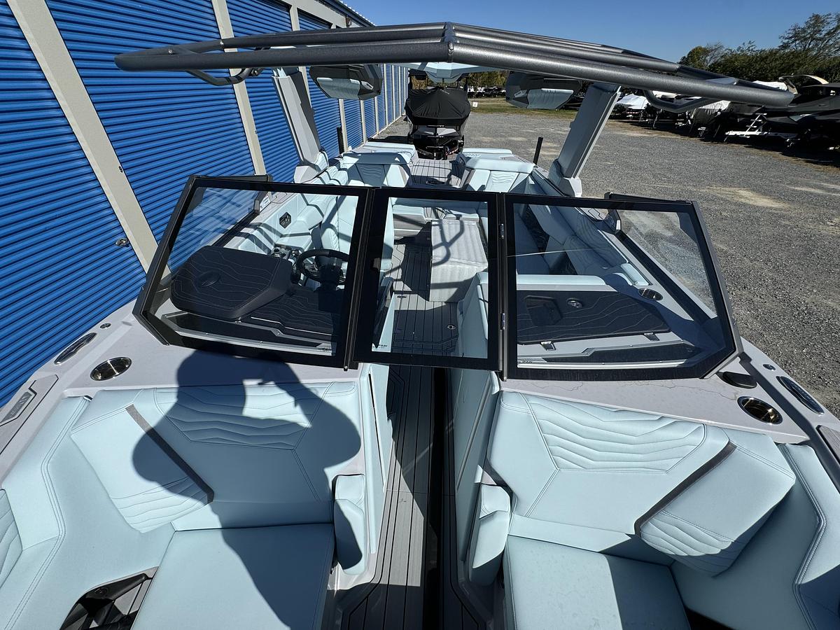Used 2025 Nautique Super Air G G23