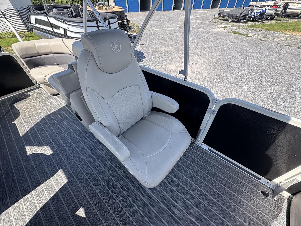 Used 2022 Premier Sunsation RF 230 CL