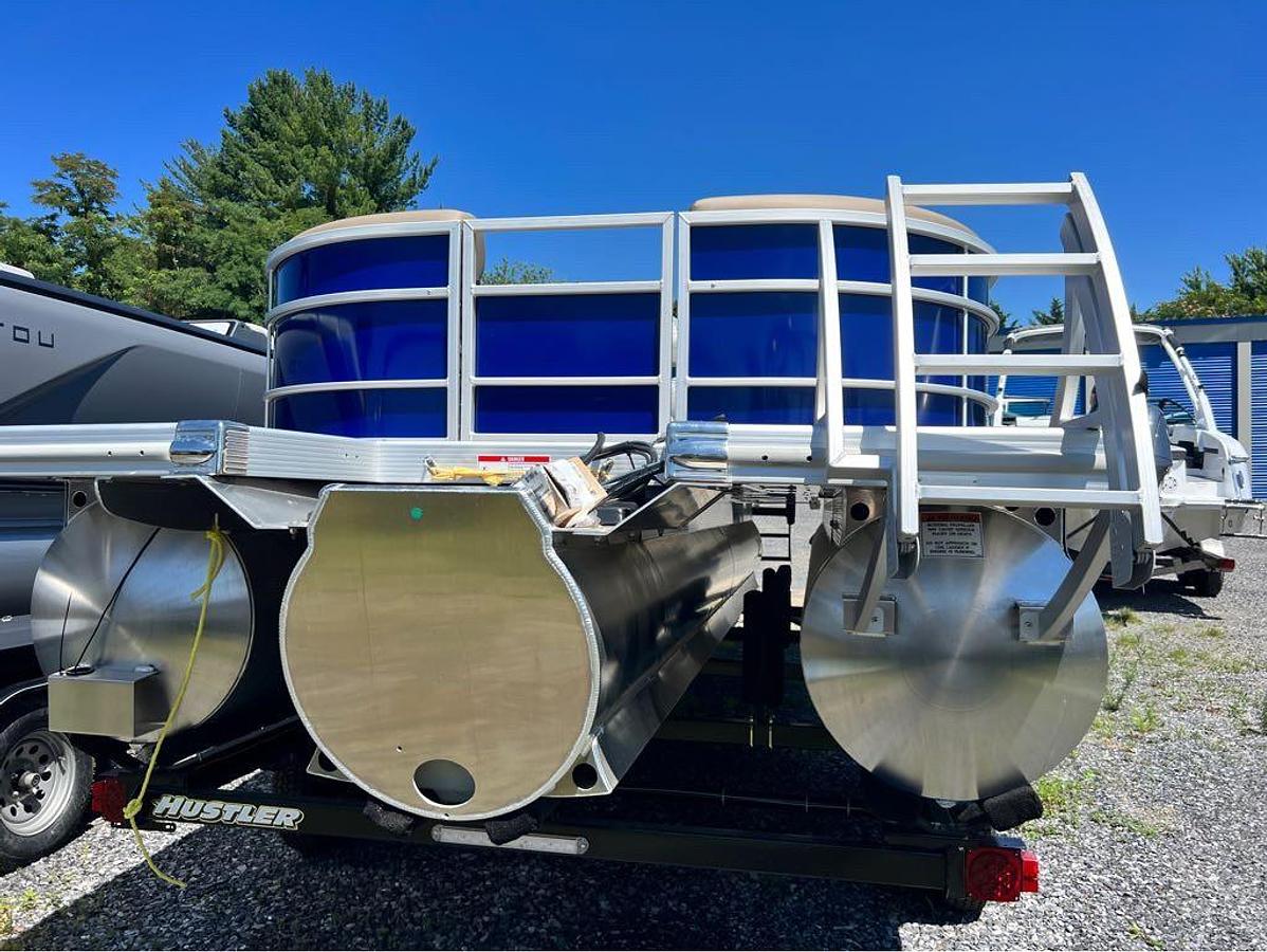 Used 2023 Bennington 21 SXSR