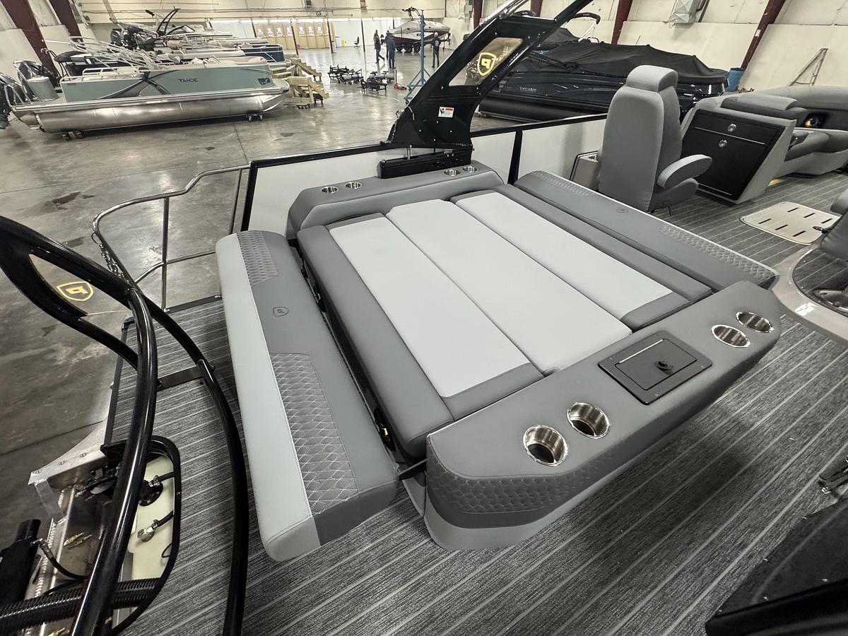 2026 Premier 250 Solaris RL