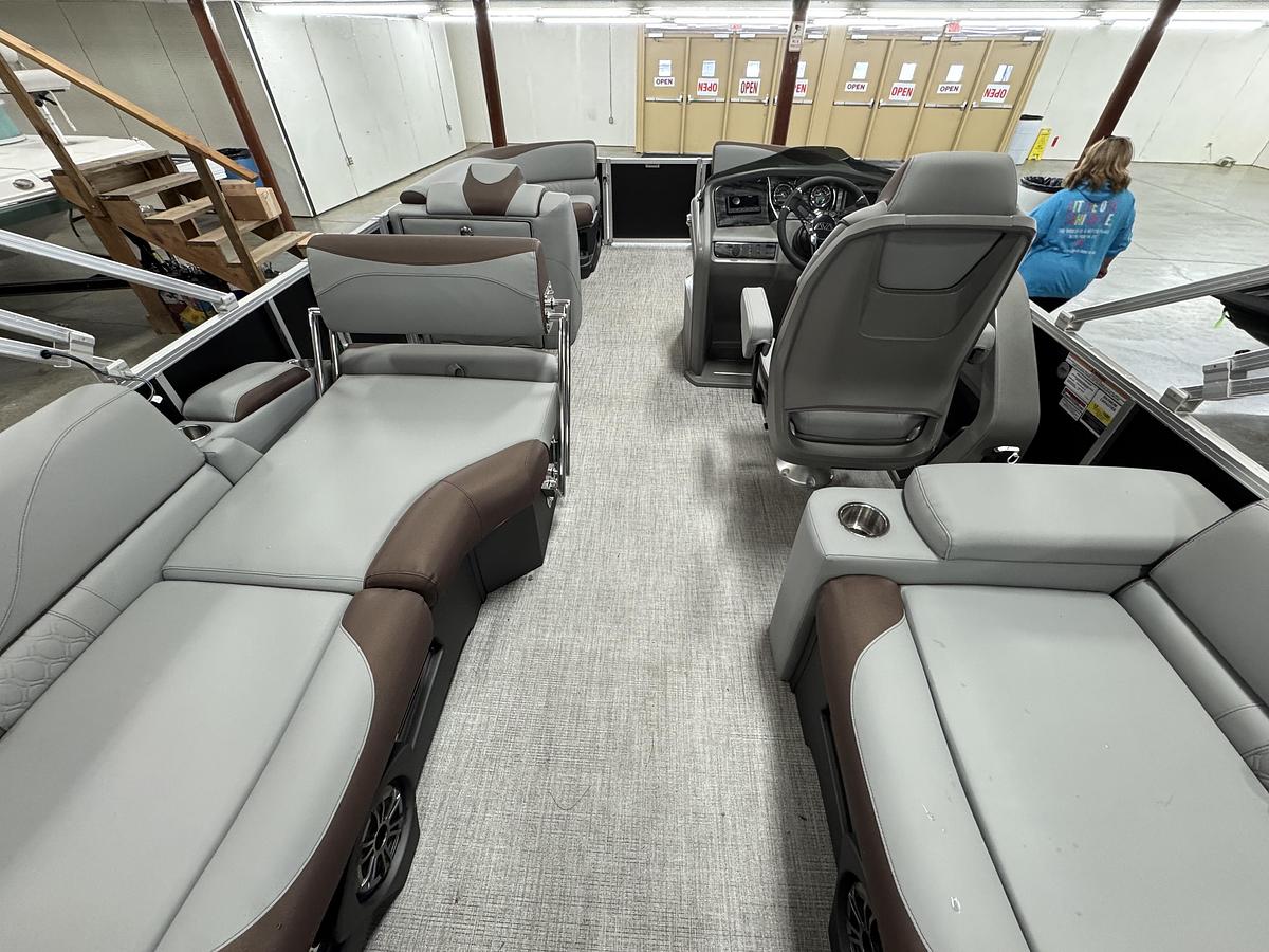 2026 Avalon 23 LSZ QLS