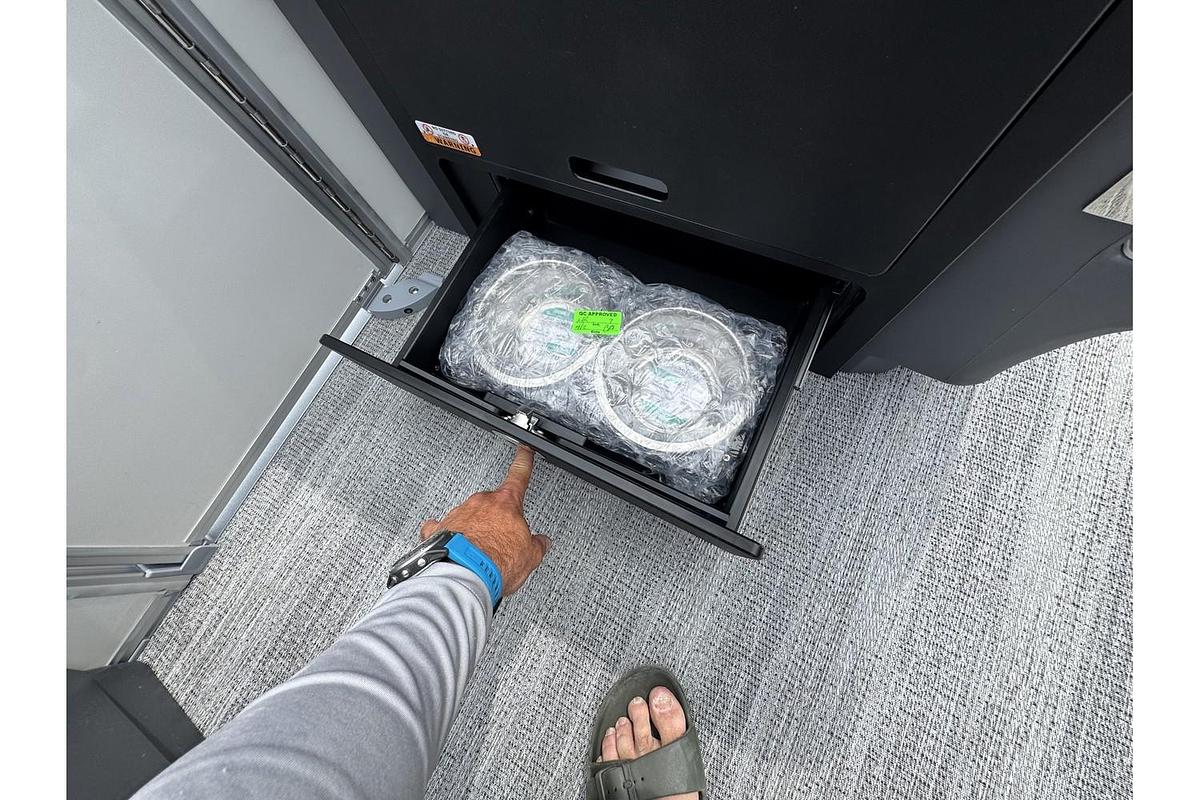 2025 Bennington M Series 22 ML