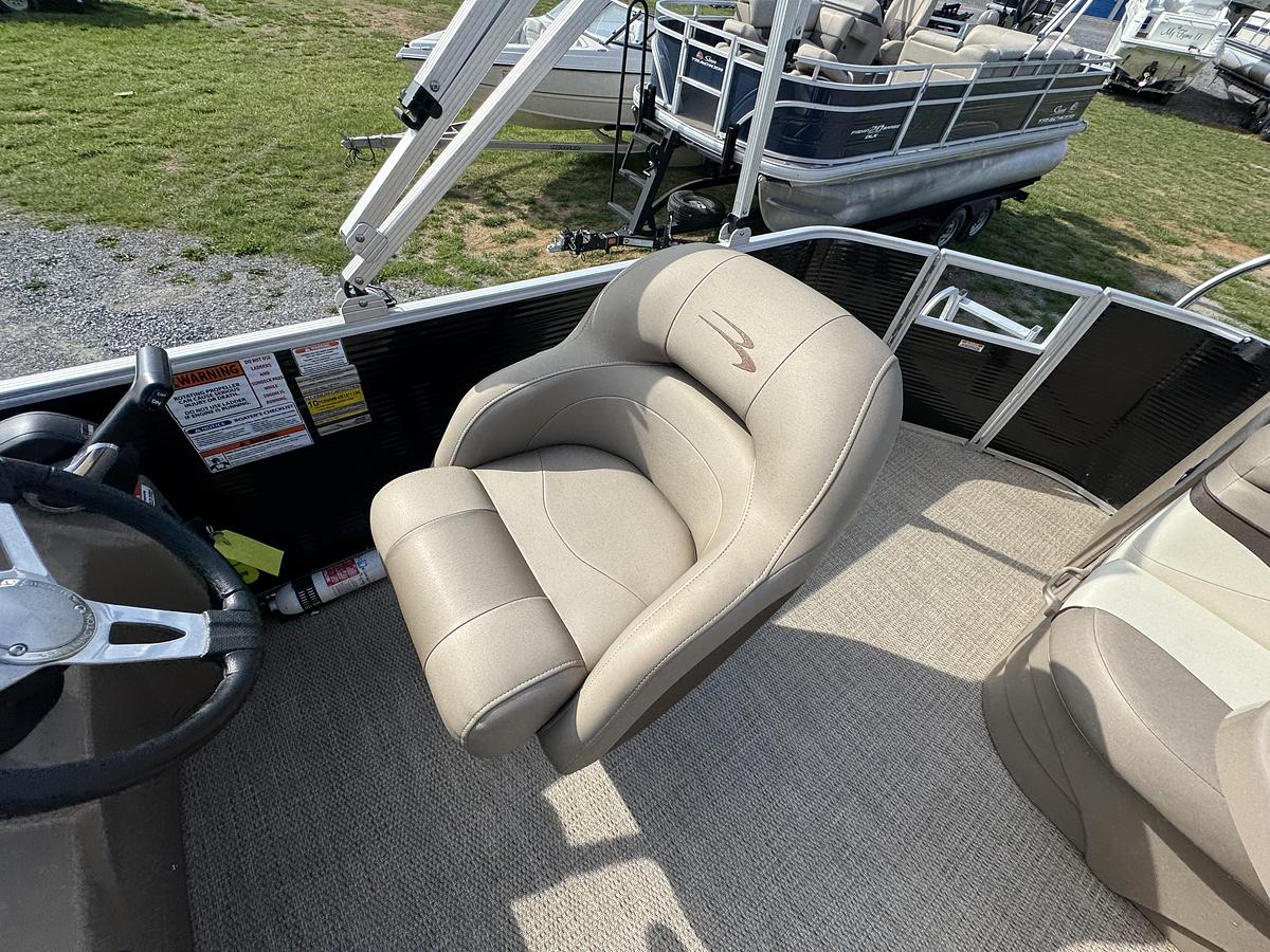 2019 Bennington 22 SL