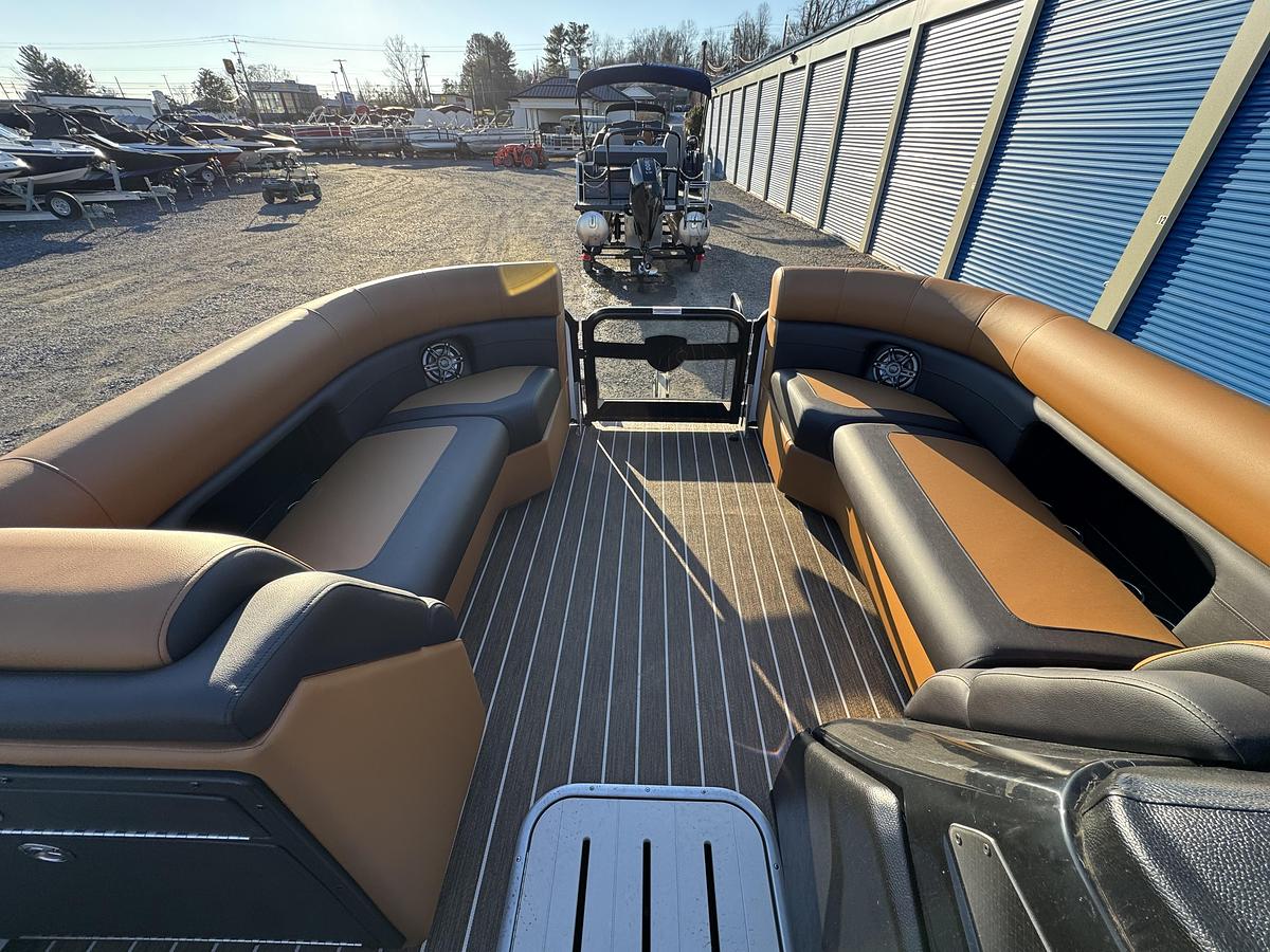 2026 Premier 230 SunSation RS (Rear Social)