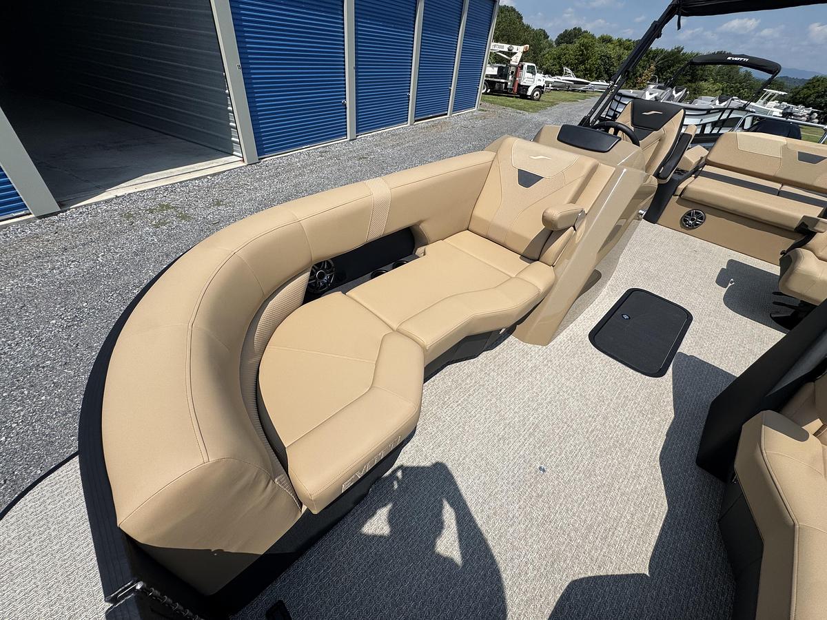 2027 Evotti 523CS 25.5 ft.