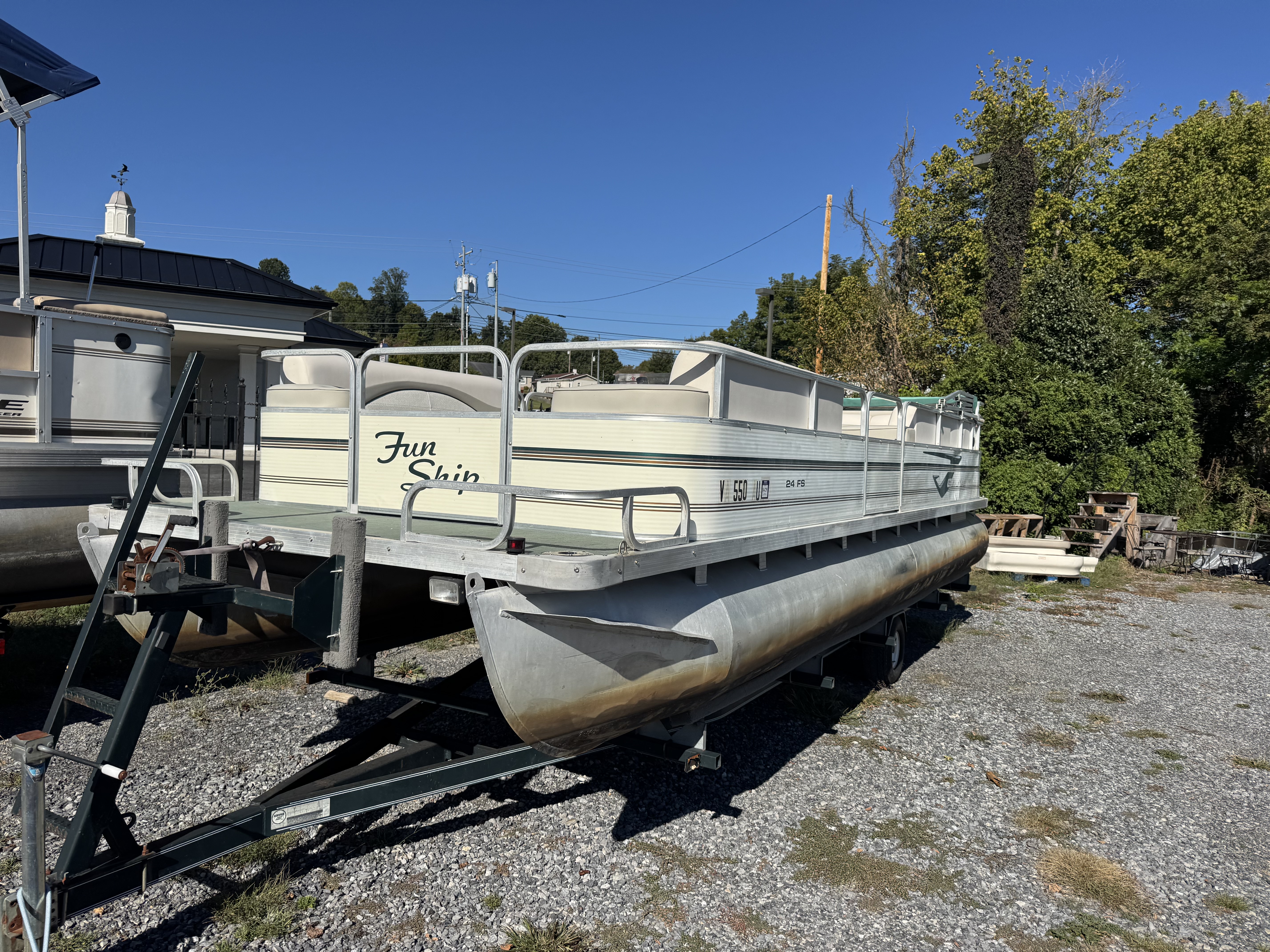 Used 1998 Grumman (Lowe) Fun Ship