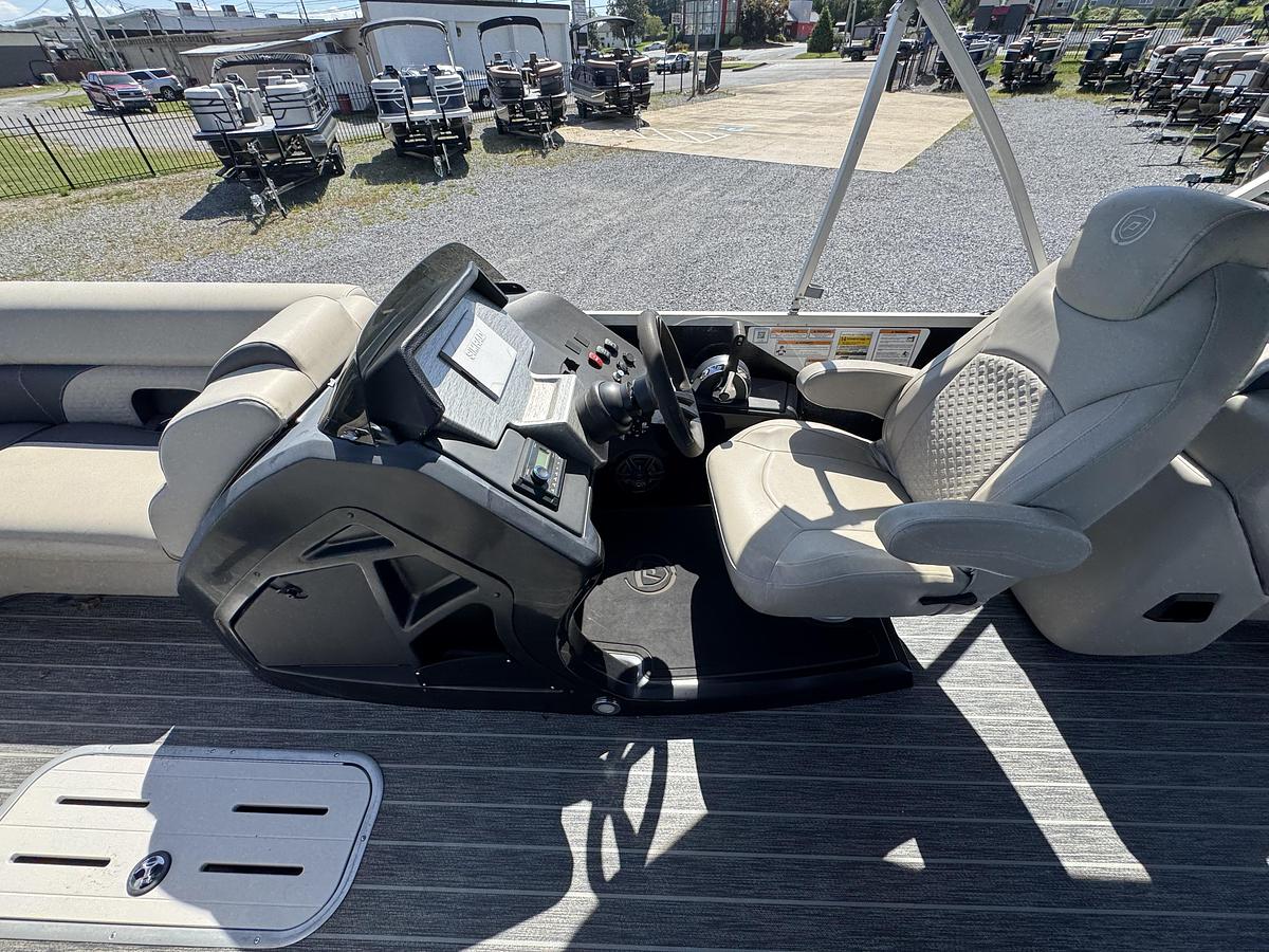 Used 2022 Premier Sunsation RF 230 CL