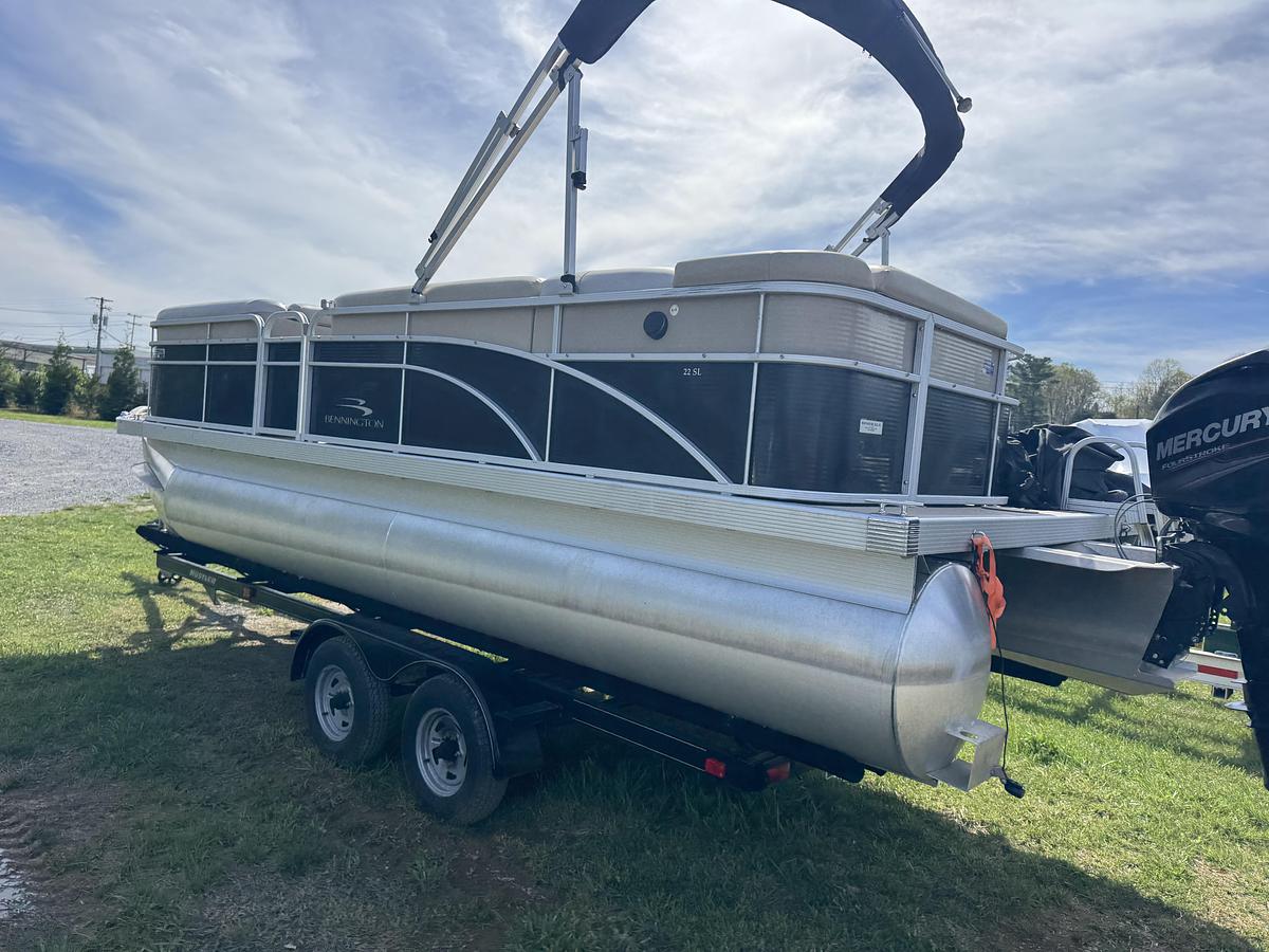 Used 2008 Bennington 22 SL