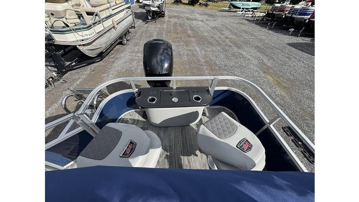 Used 2024 Ranger Boats 220F