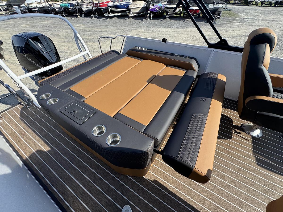 2026 Premier 230 Solaris RL