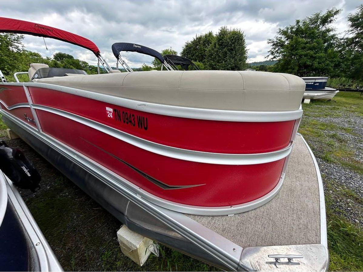 Used 2022 Premier 250 Sunsation RL