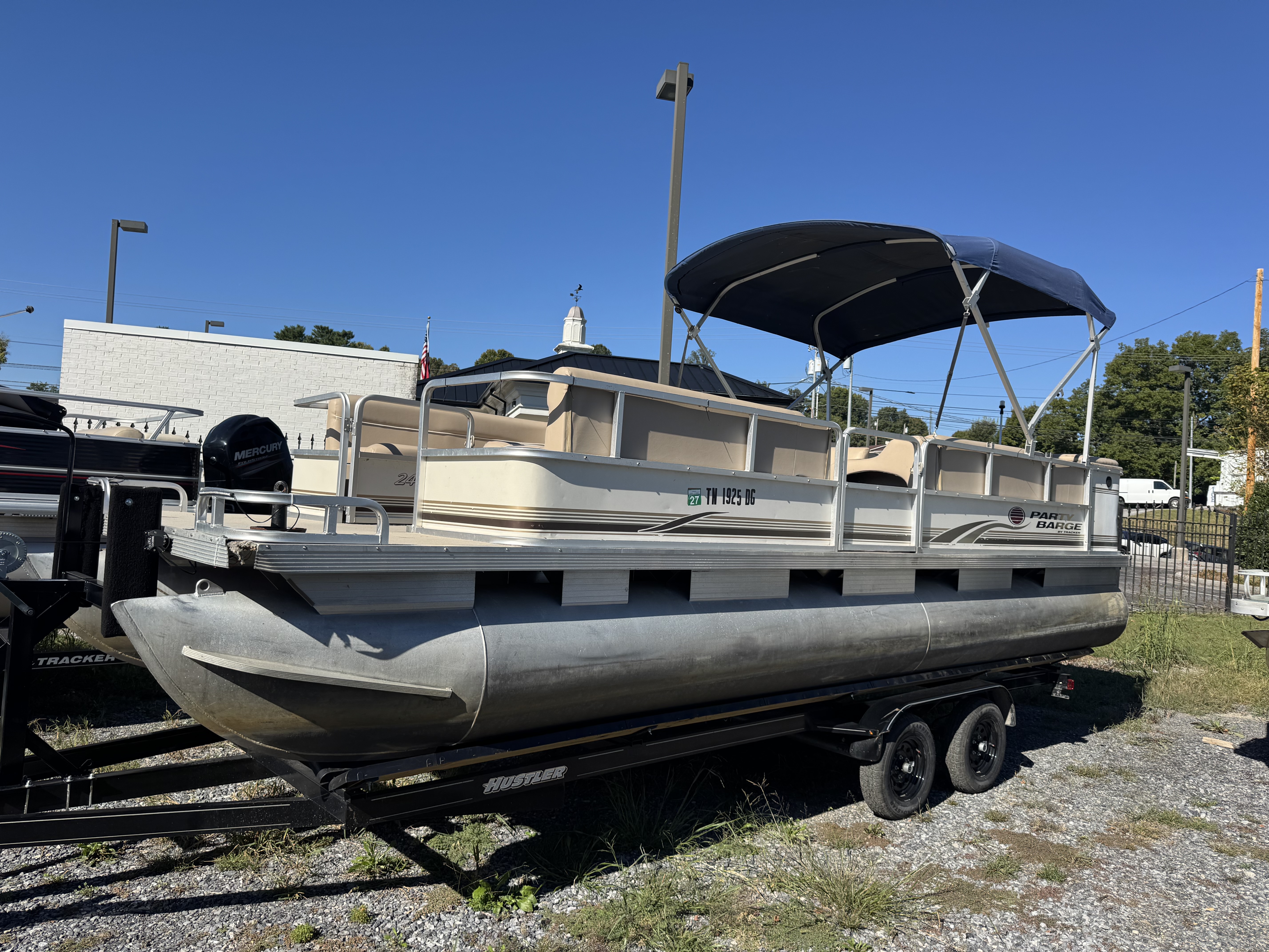Used 2002 Sun Tracker 240 Party Barge