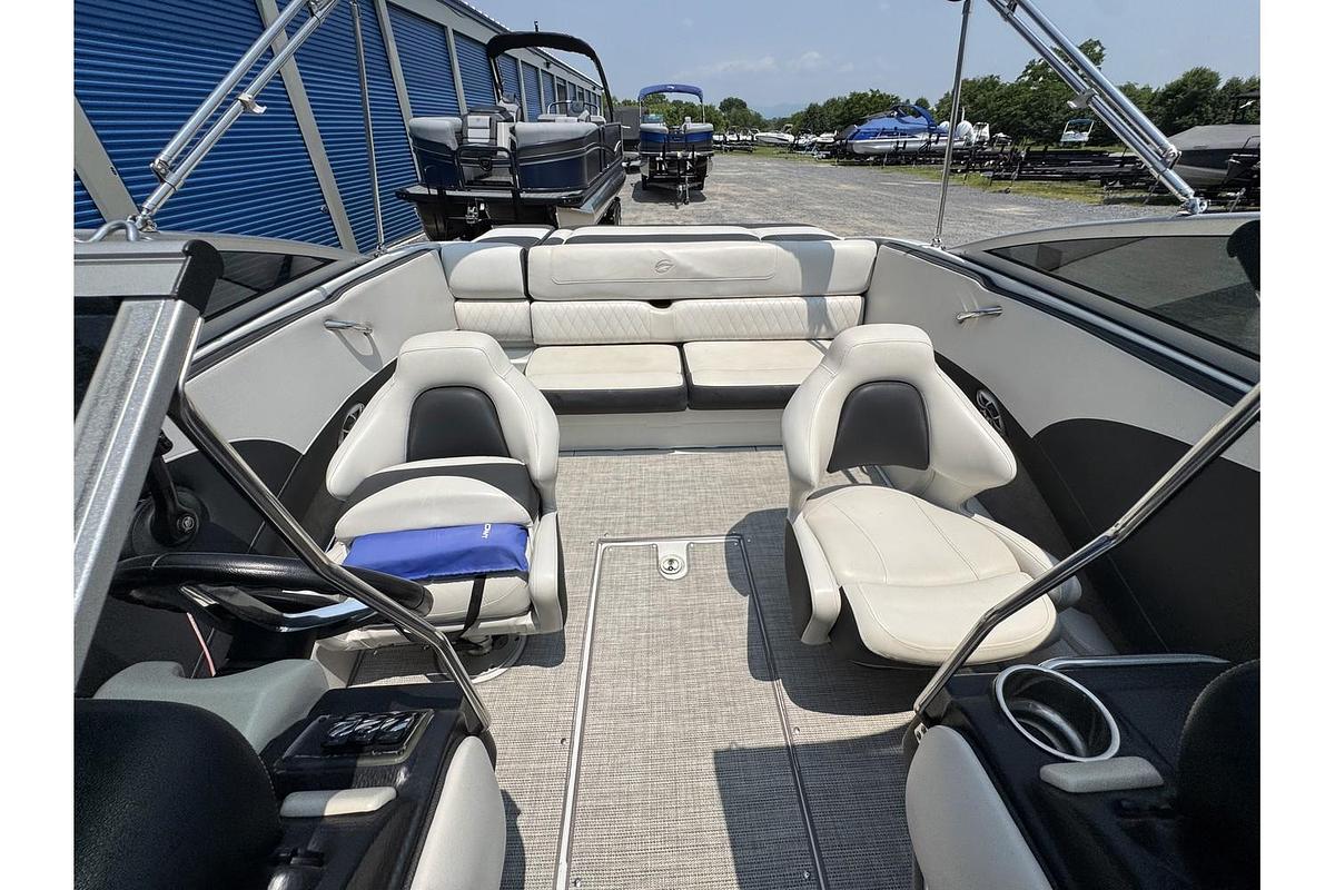 Used 2020 Crownline 225 SS