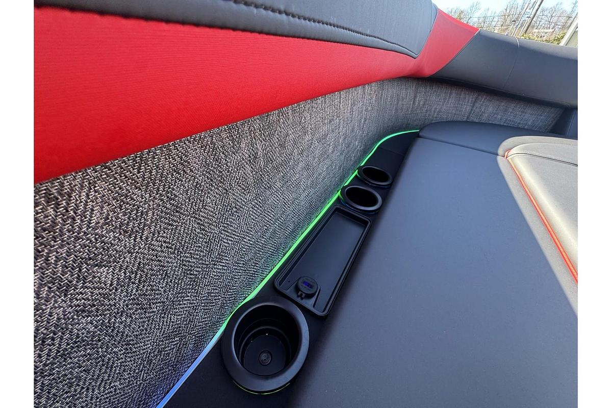 2025 Bennington 24 MFB