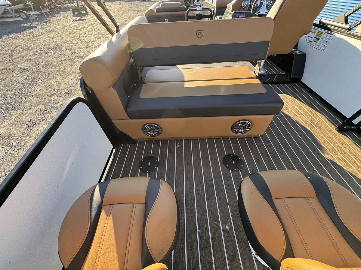 2026 Premier 230 SunSation RS (Rear Social)