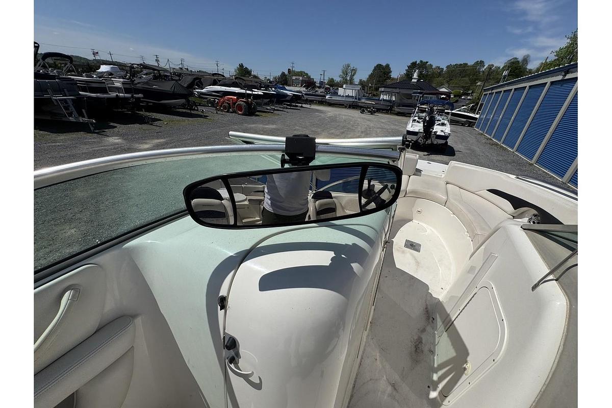 Used 2001 Chaparral Sunesta 263