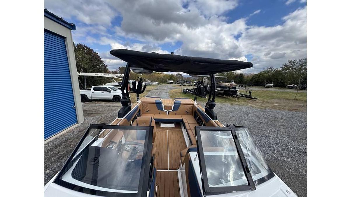 Used 2023 Nautique GS22