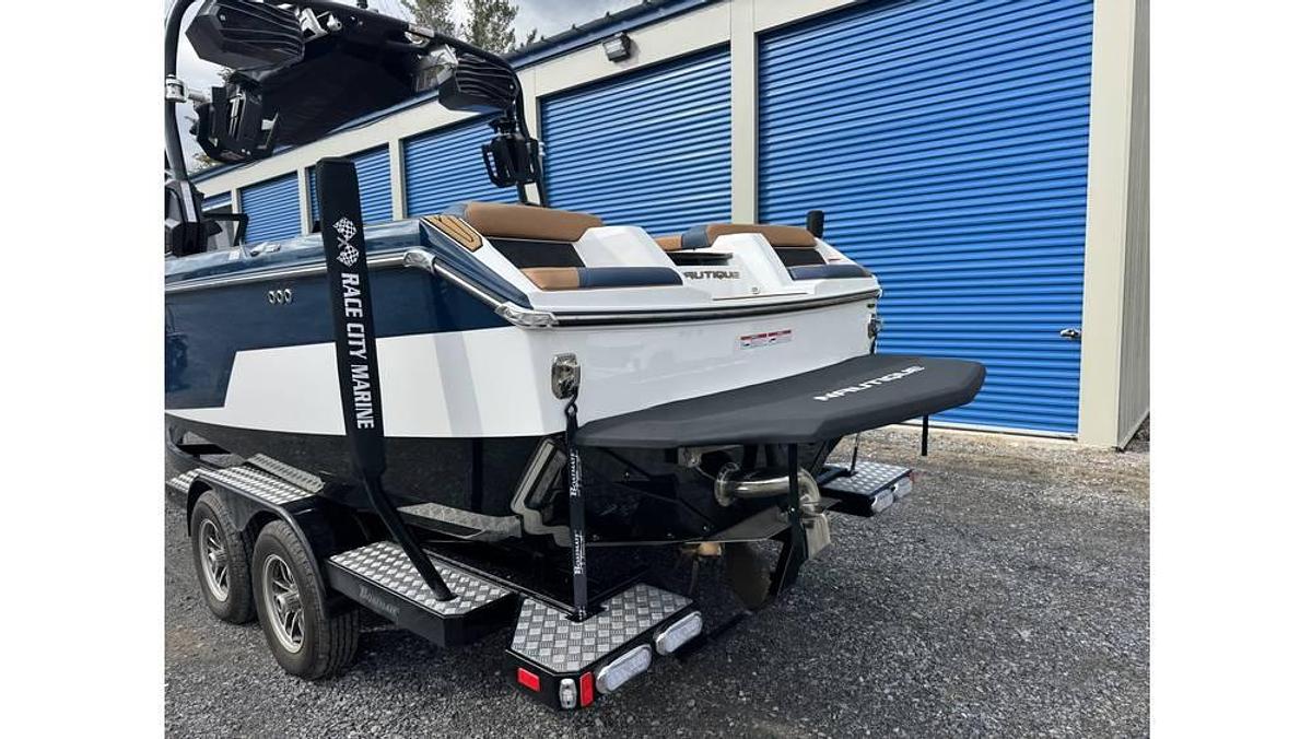 Used 2023 Nautique GS22