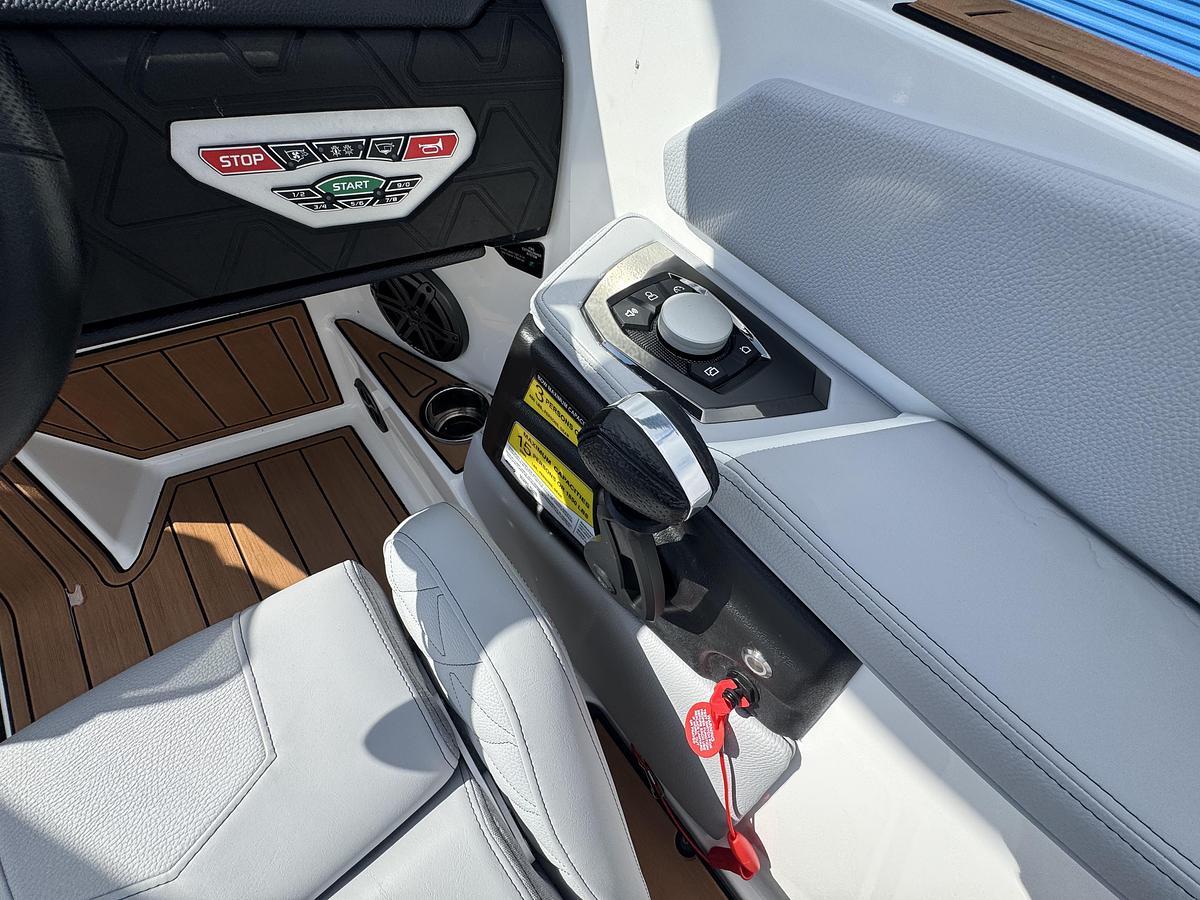 Used 2025 Nautique Super Air GS22