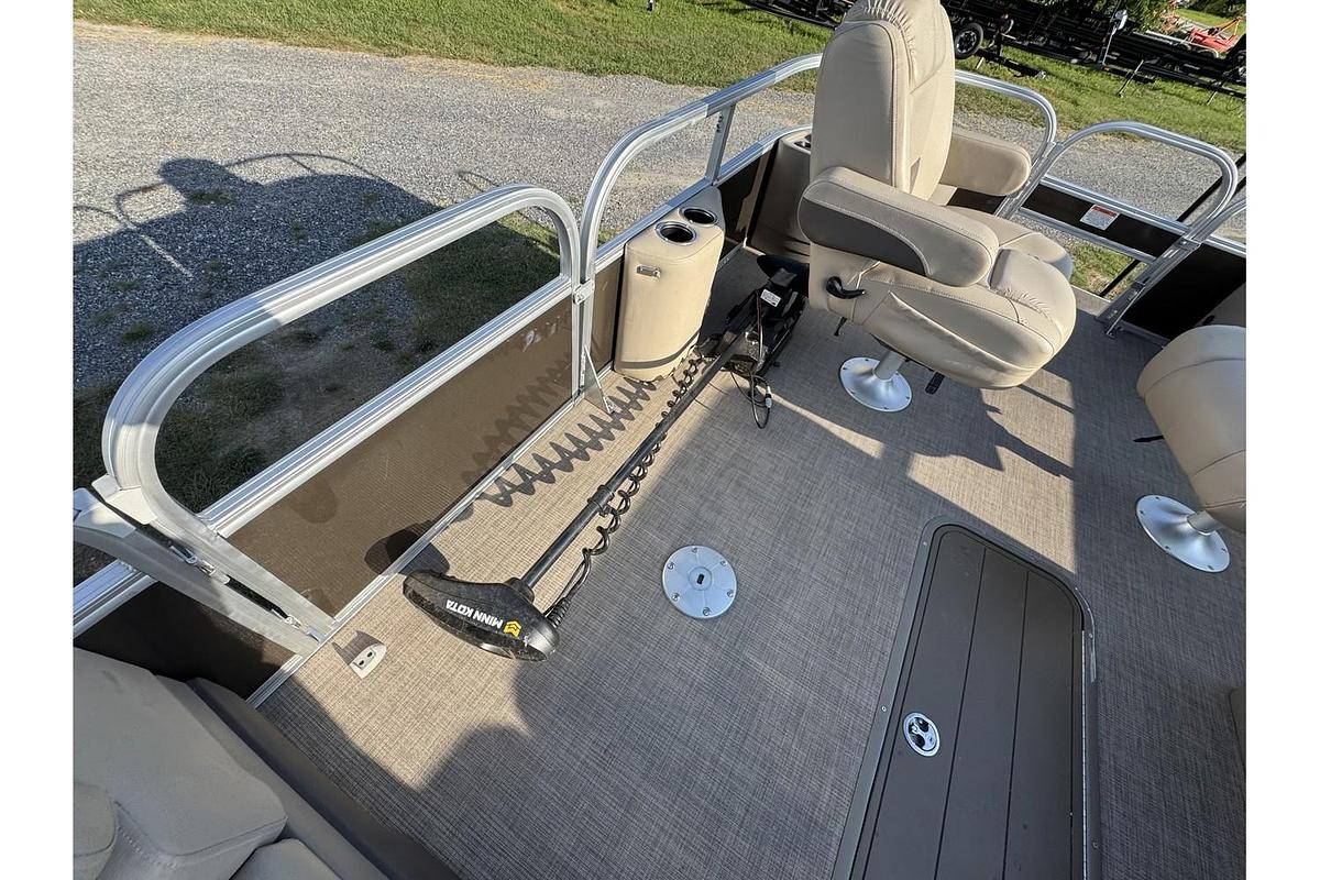 Used 2023 Sun Tracker SPORTFISH 24 XP3