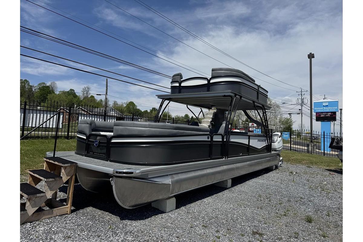 2025 Premier Escalante 330