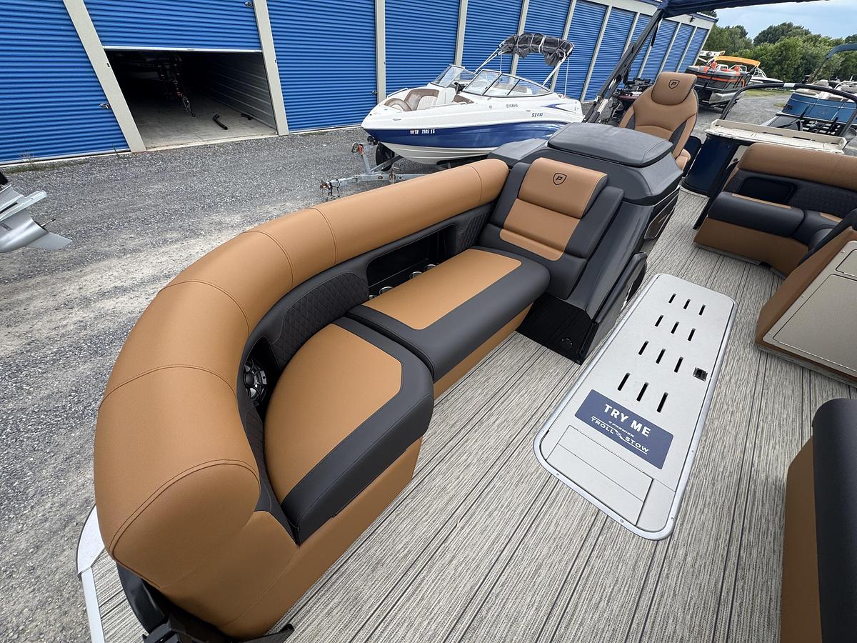 2026 Premier 230 SunSation Angler