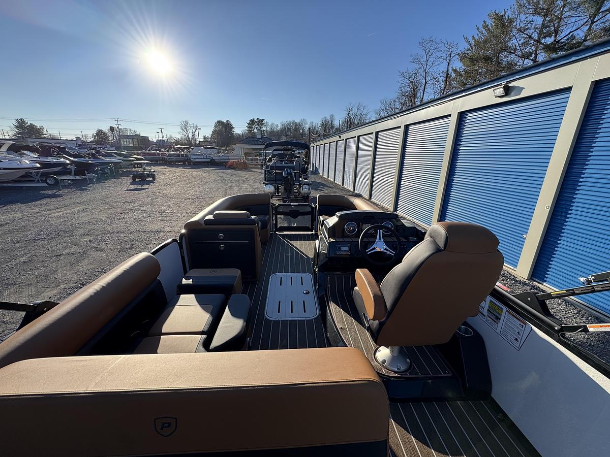 2026 Premier 230 SunSation RS (Rear Social)