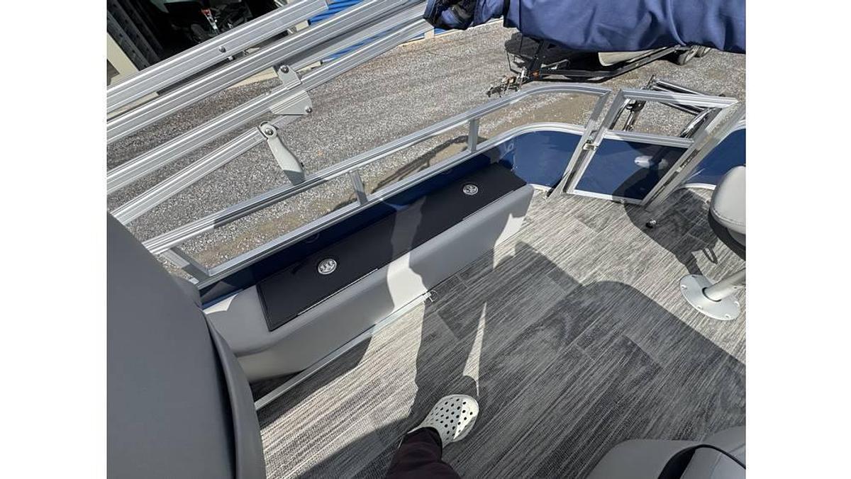 Used 2024 Ranger Boats 220F