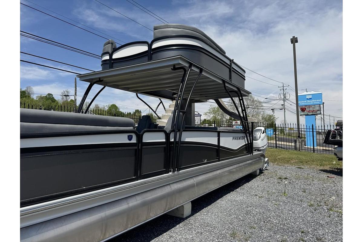 2025 Premier Escalante 330