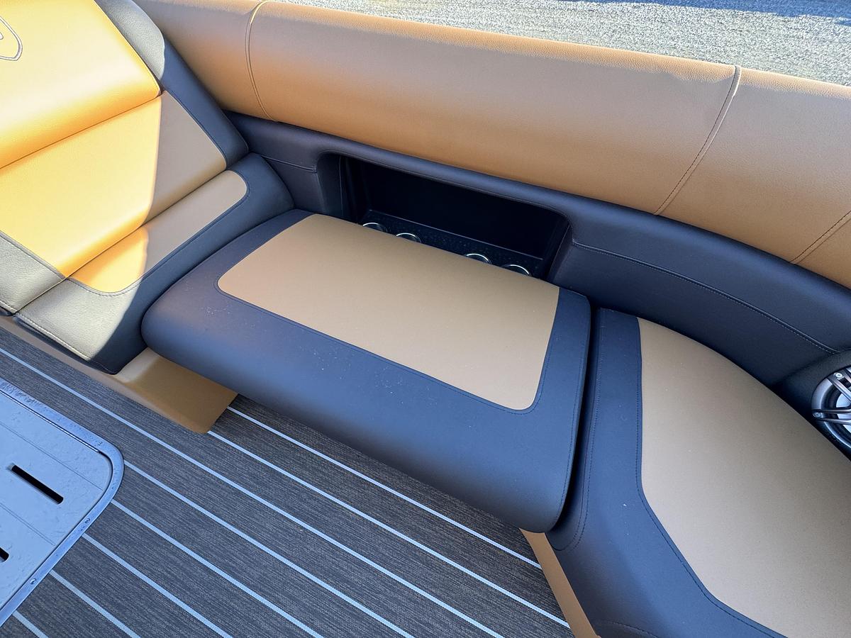 2026 Premier 230 SunSation RS (Rear Social)