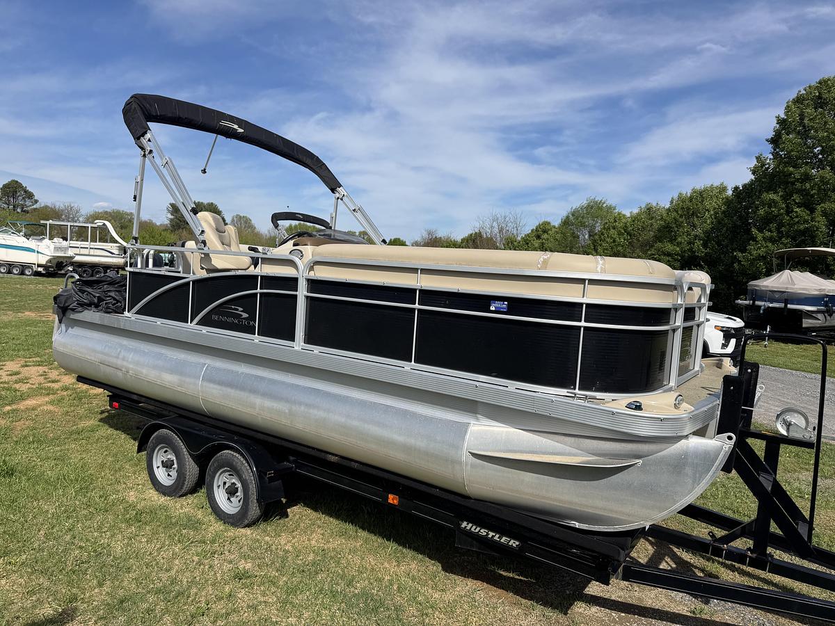 Used 2008 Bennington 22 SL