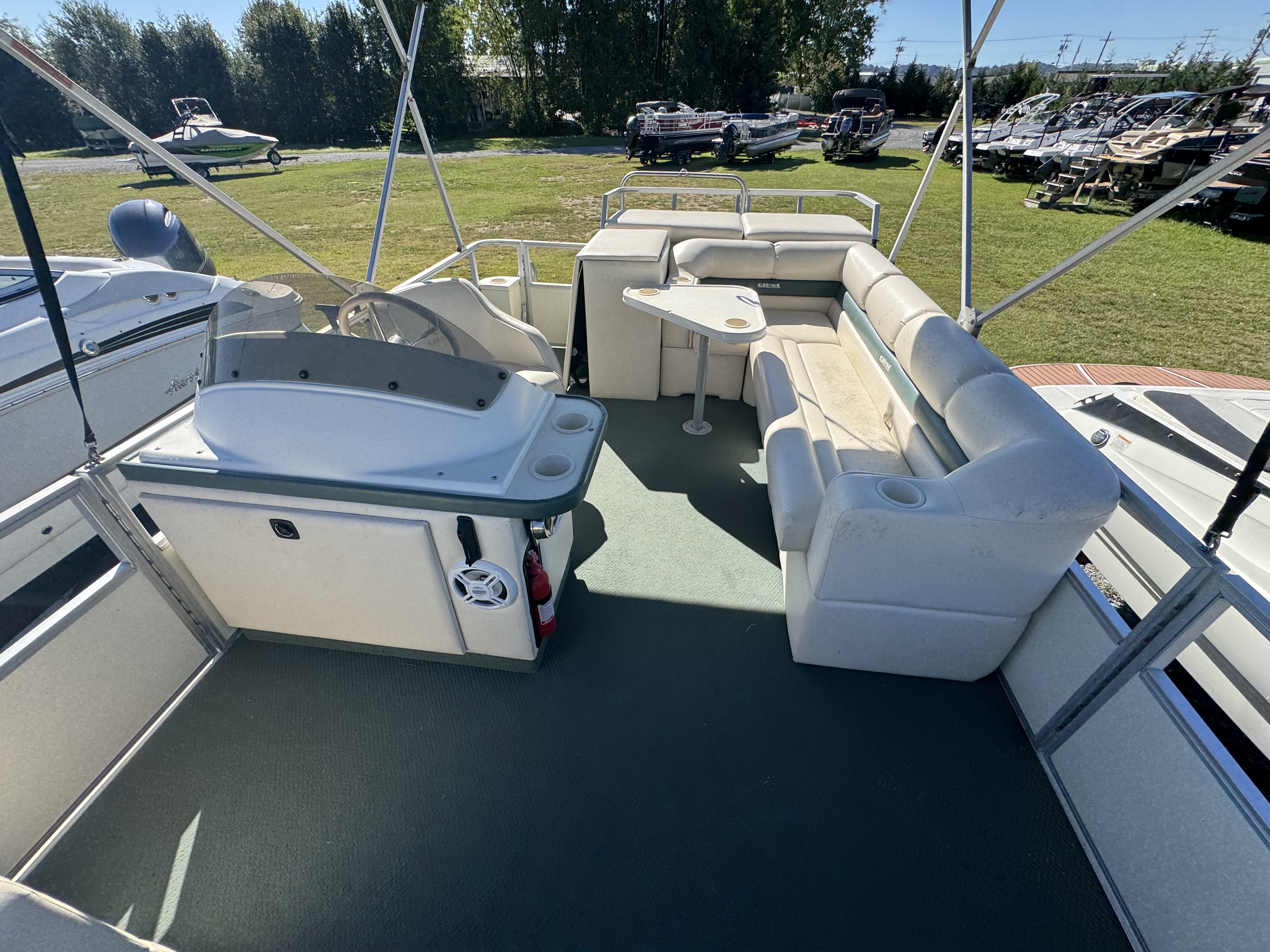 Used 2000 Crest Crest II DL
