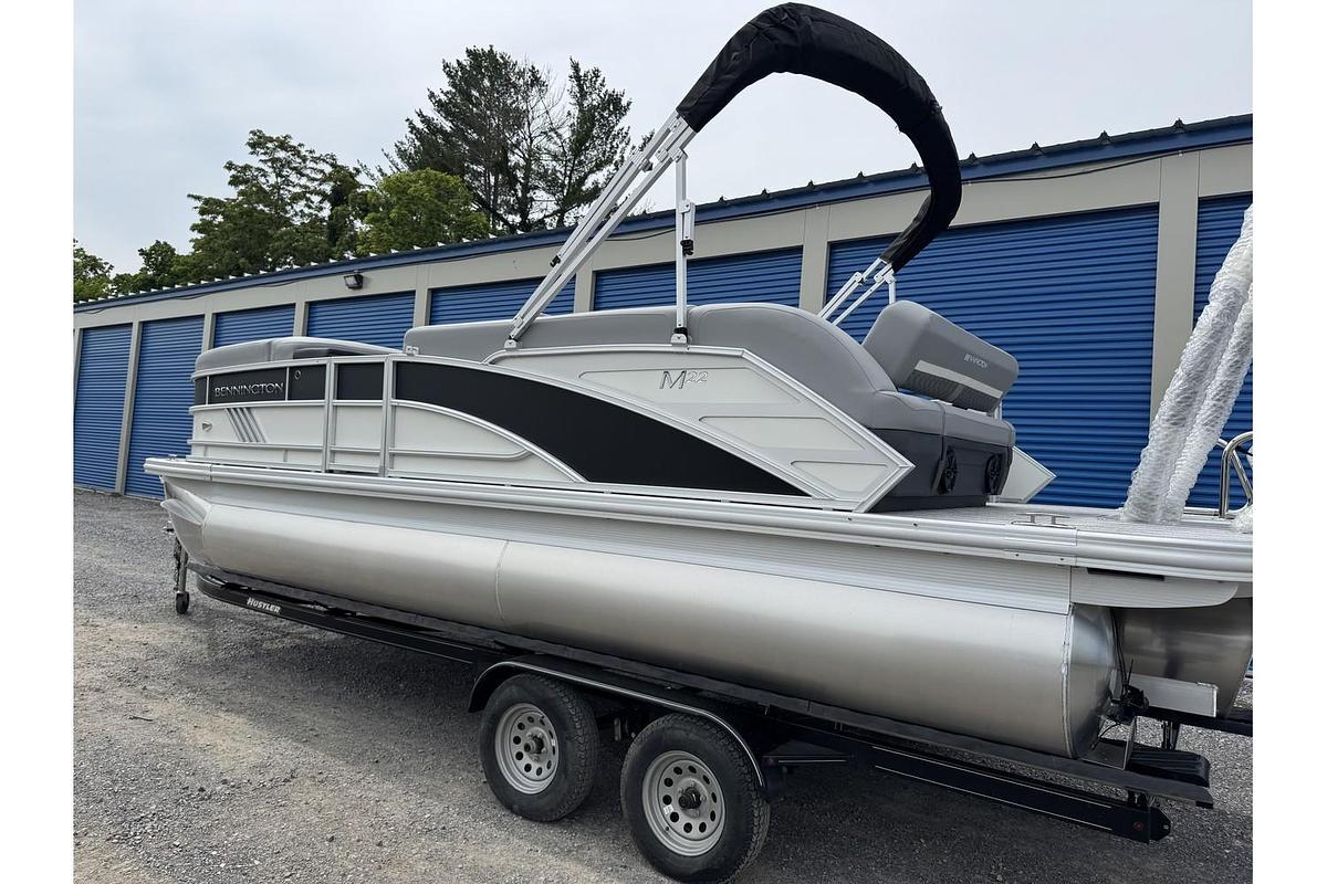 2025 Bennington M Series 22 ML