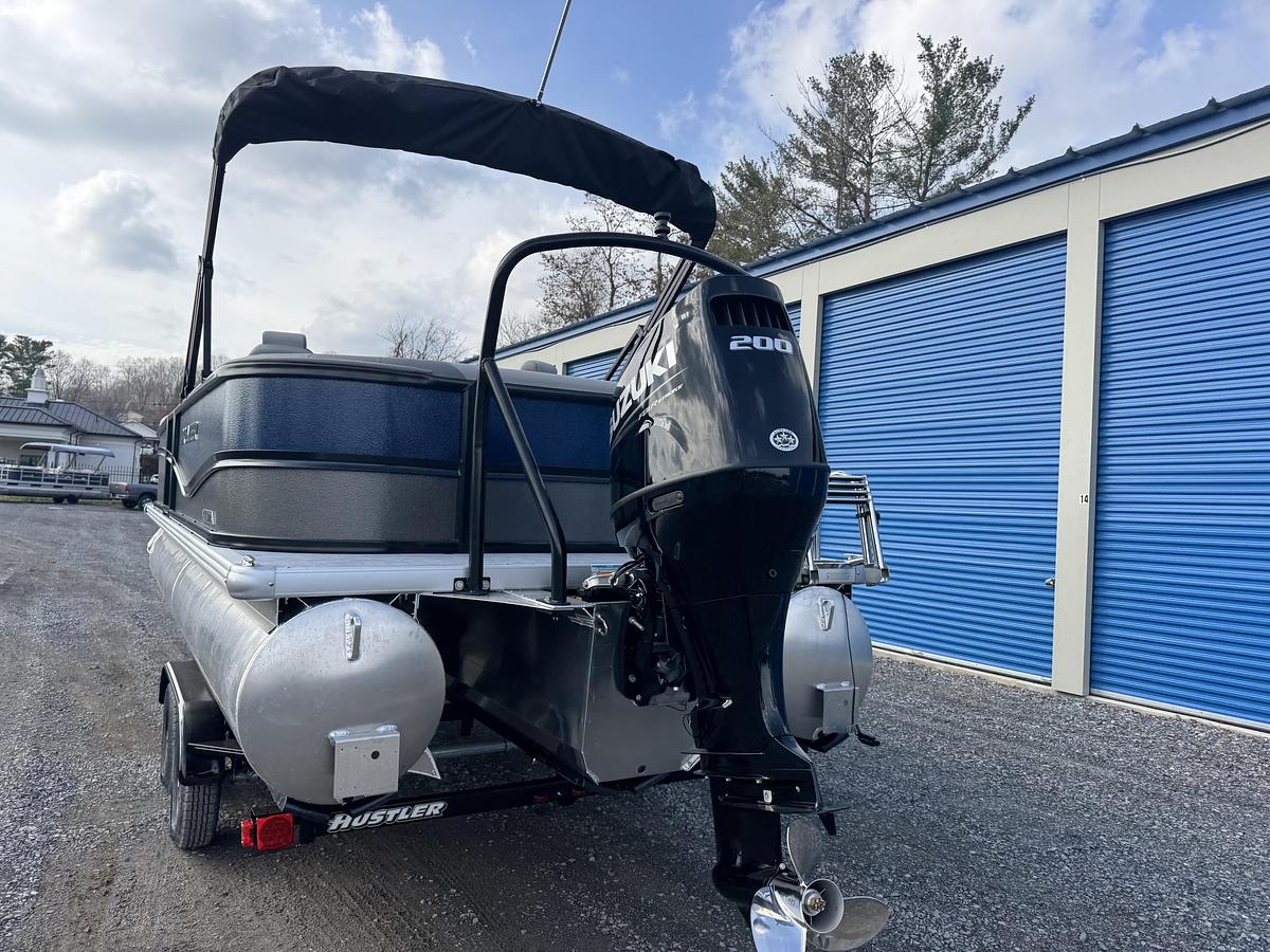 Used 2026 Premier 220 SunScape RE