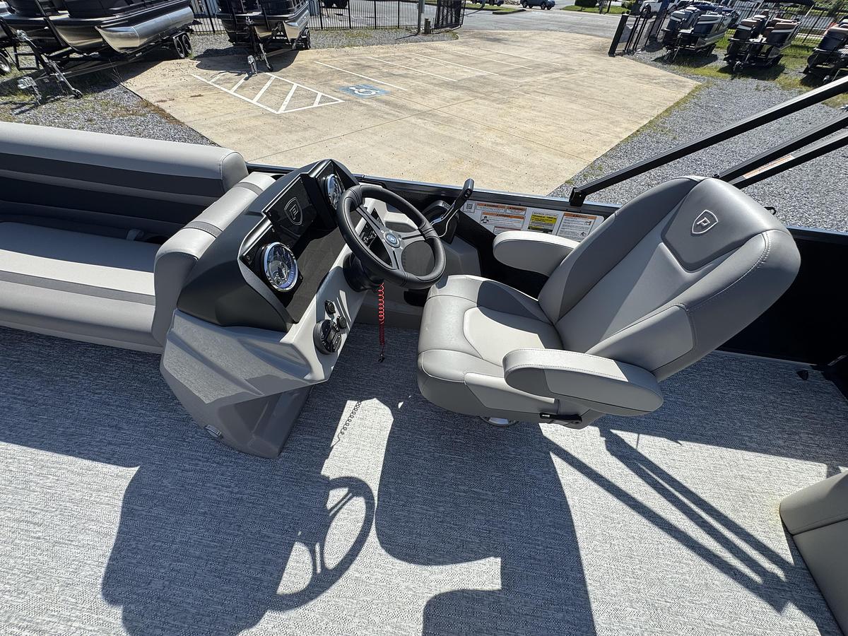 2026 Premier 220 SunScape RL