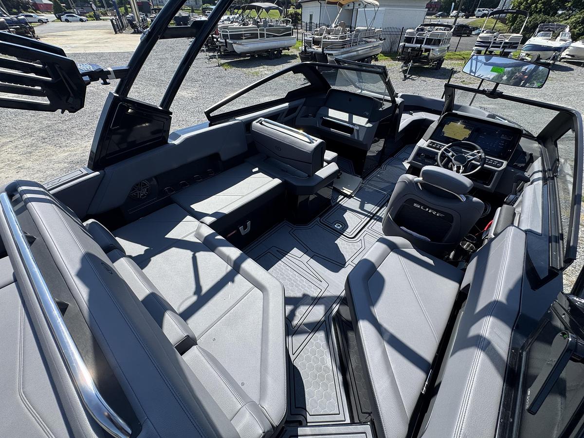 2026 Cobalt R4 Surf