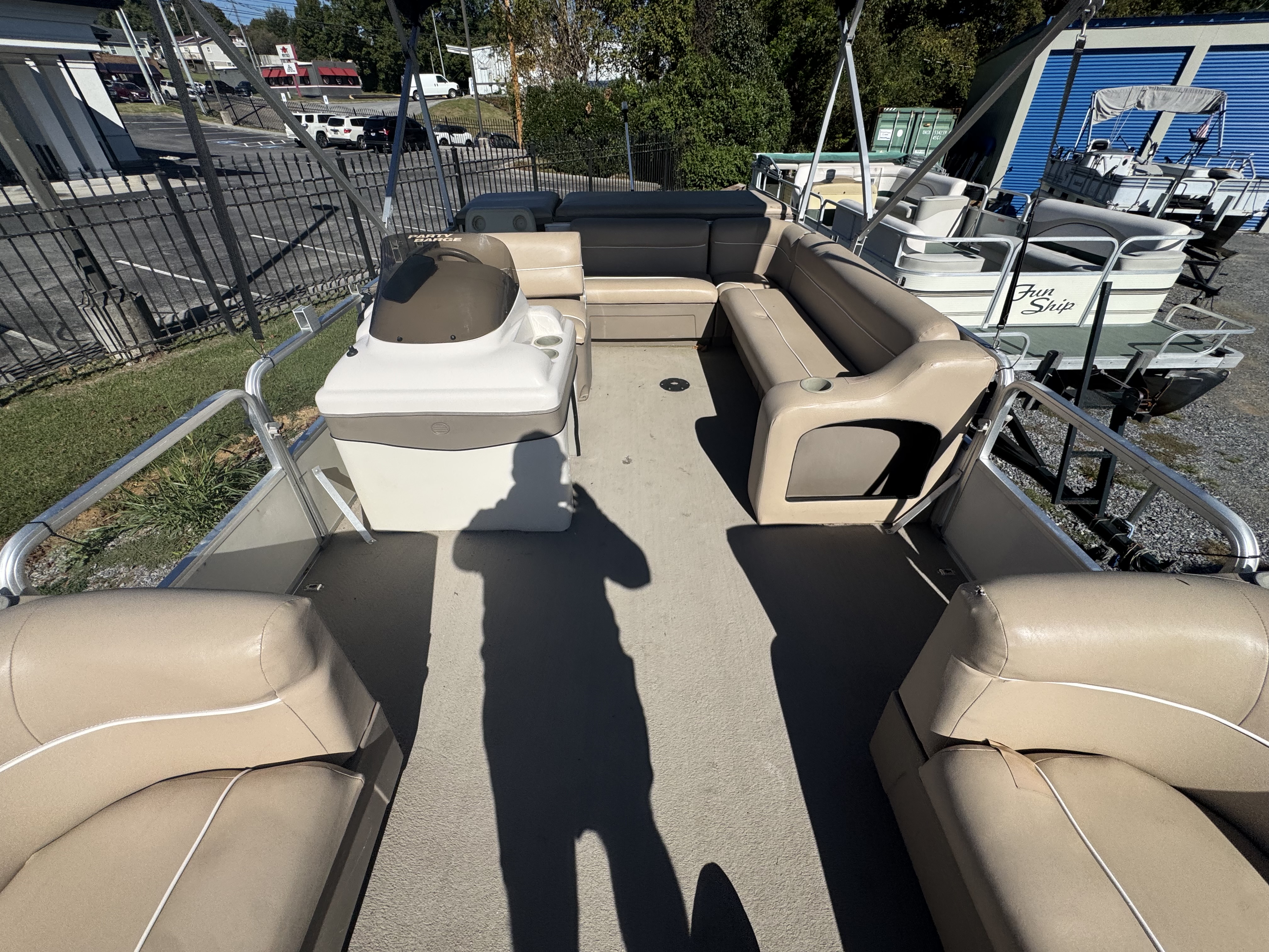 Used 2002 Sun Tracker 240 Party Barge