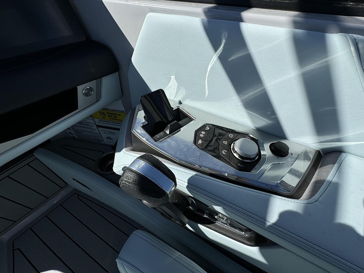 Used 2025 Nautique Super Air G G23